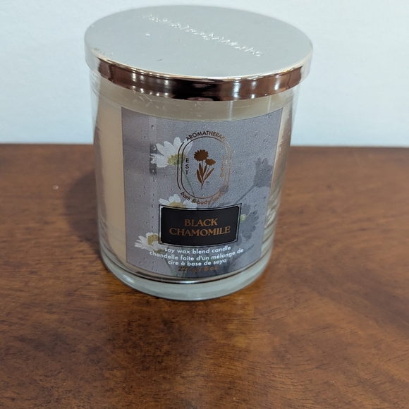 Bath & Body Works Black Chamomile Candle - Picture 1 of 2